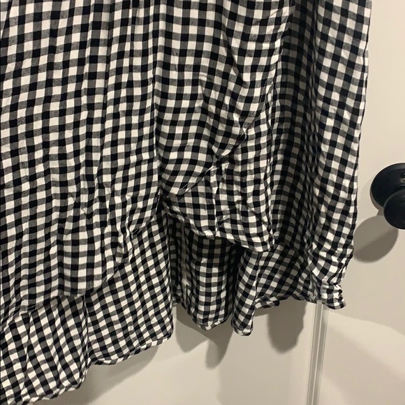 Gingham smocked tulip hem dress NWOT - Picture 2 of 4